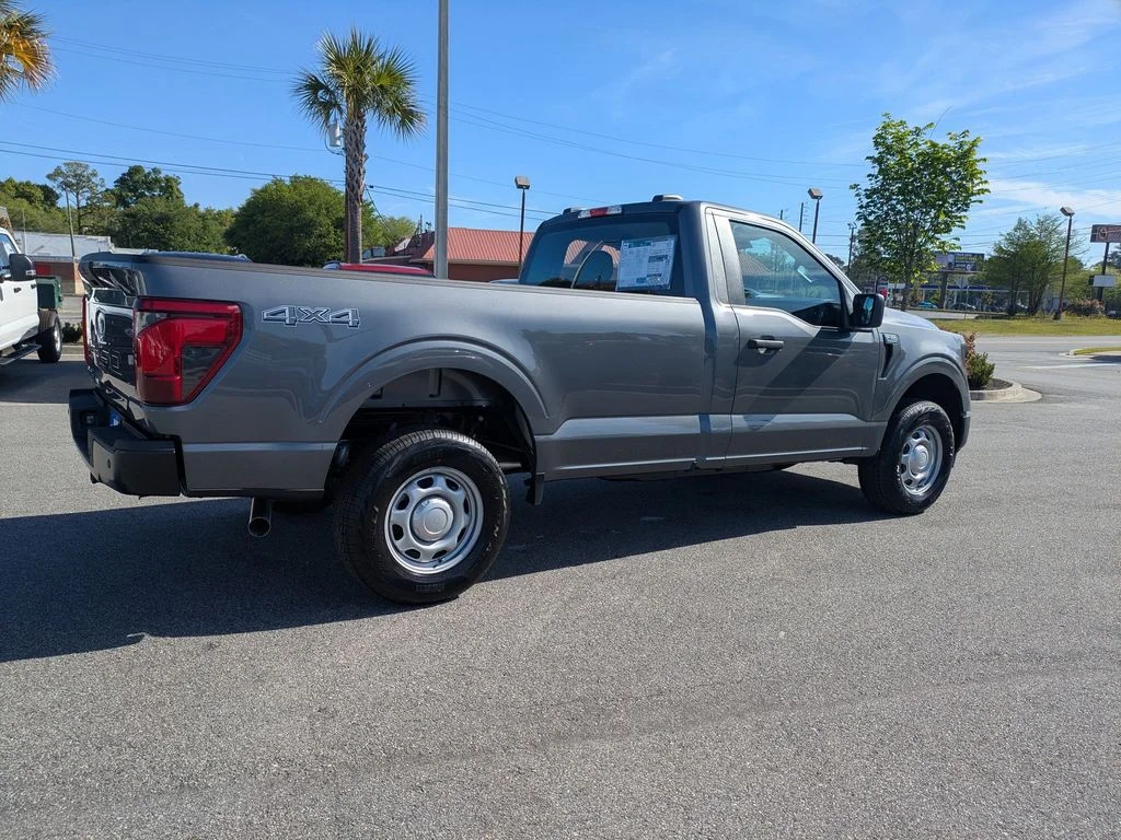 New 2026 Carbonized Gray Metallic Ford XL image 4