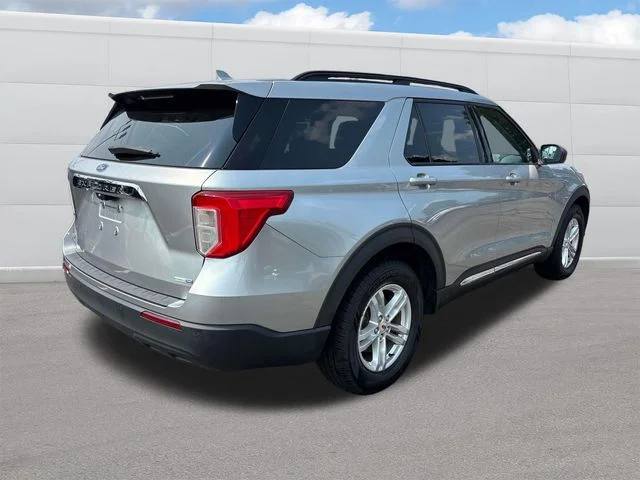 Used 2020 Silver Ford XLT image 5