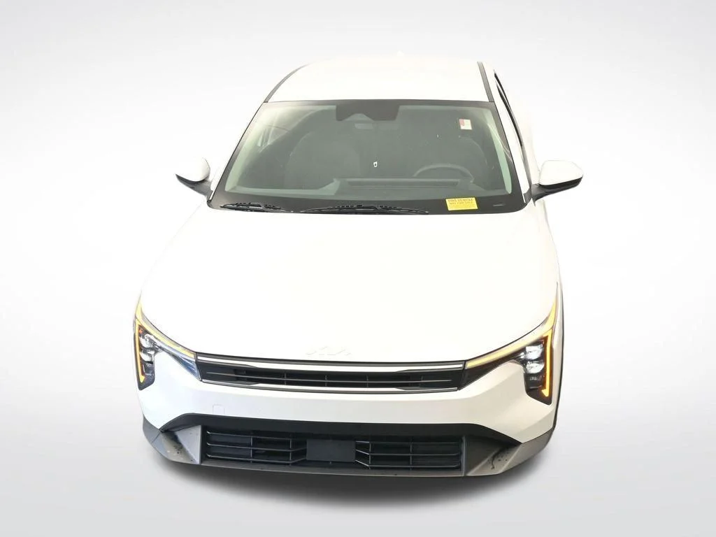 2025 Kia K4 LXS - Photo 21
