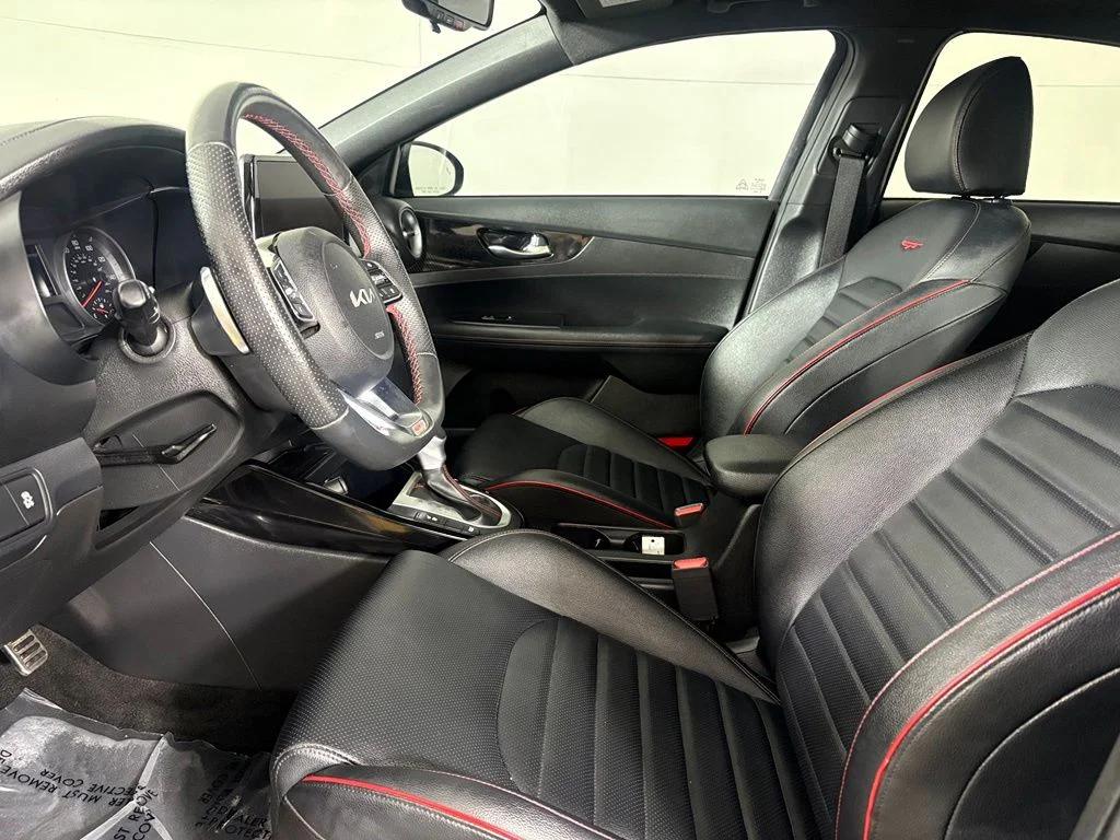 Used 2023 Black Kia GT image 21