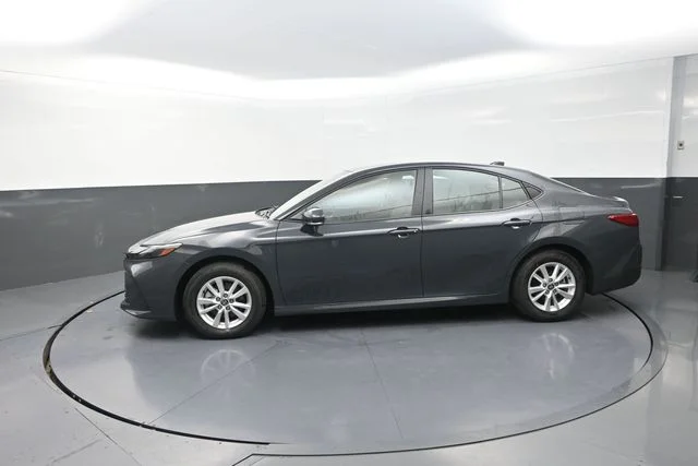 Used 2026  Toyota LE image 44