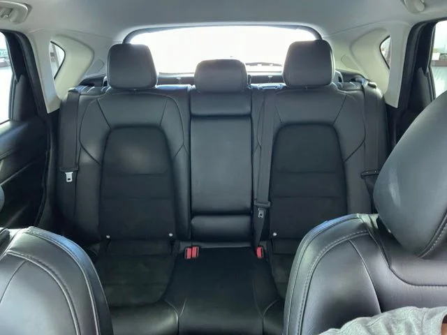 Used 2018 White Mazda Touring image 31