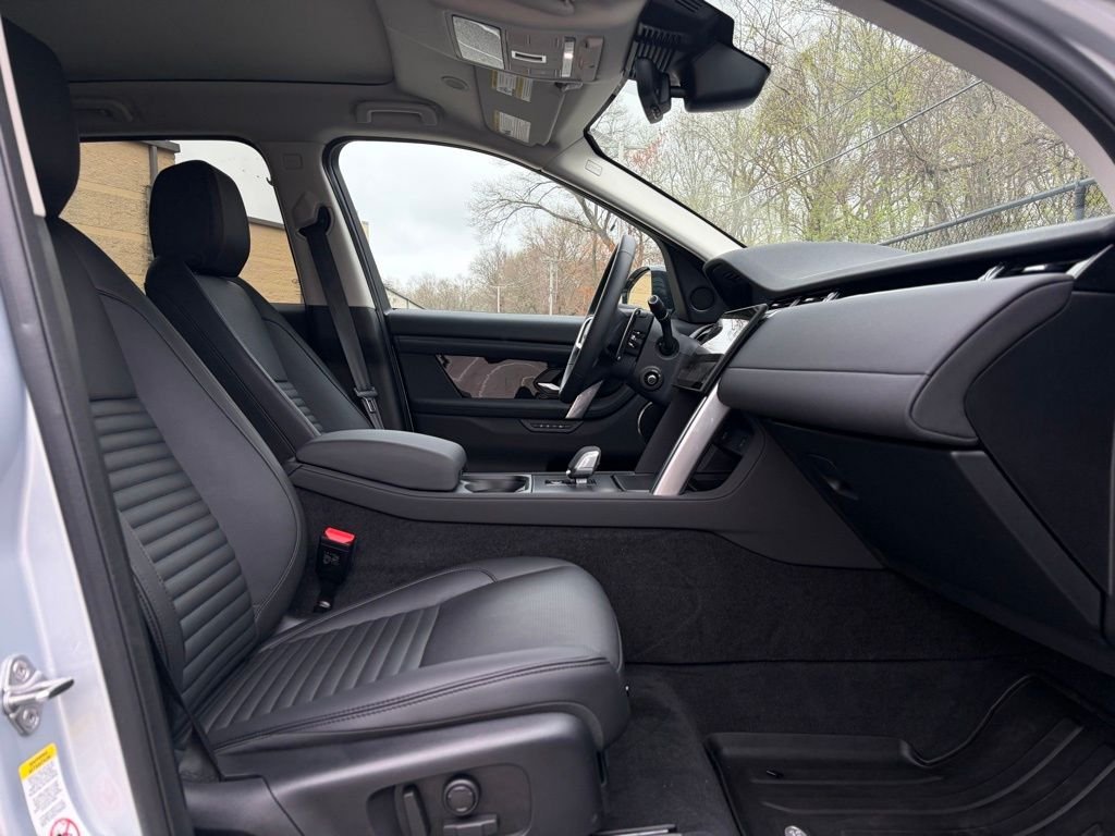 Used 2025 Silver Land Rover S image 15