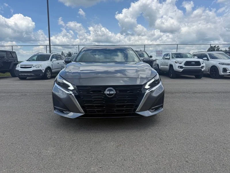 Used 2024 Gray Nissan 2.5 SV image 2