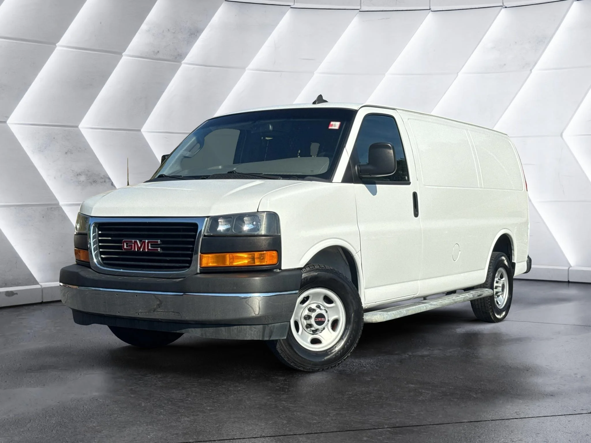2021 GMC Savana Cargo