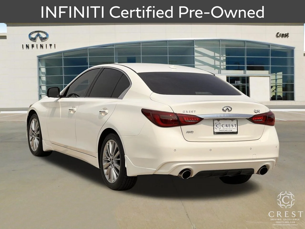 Certified Used 2023 Pure White INFINITI LUXE image 7