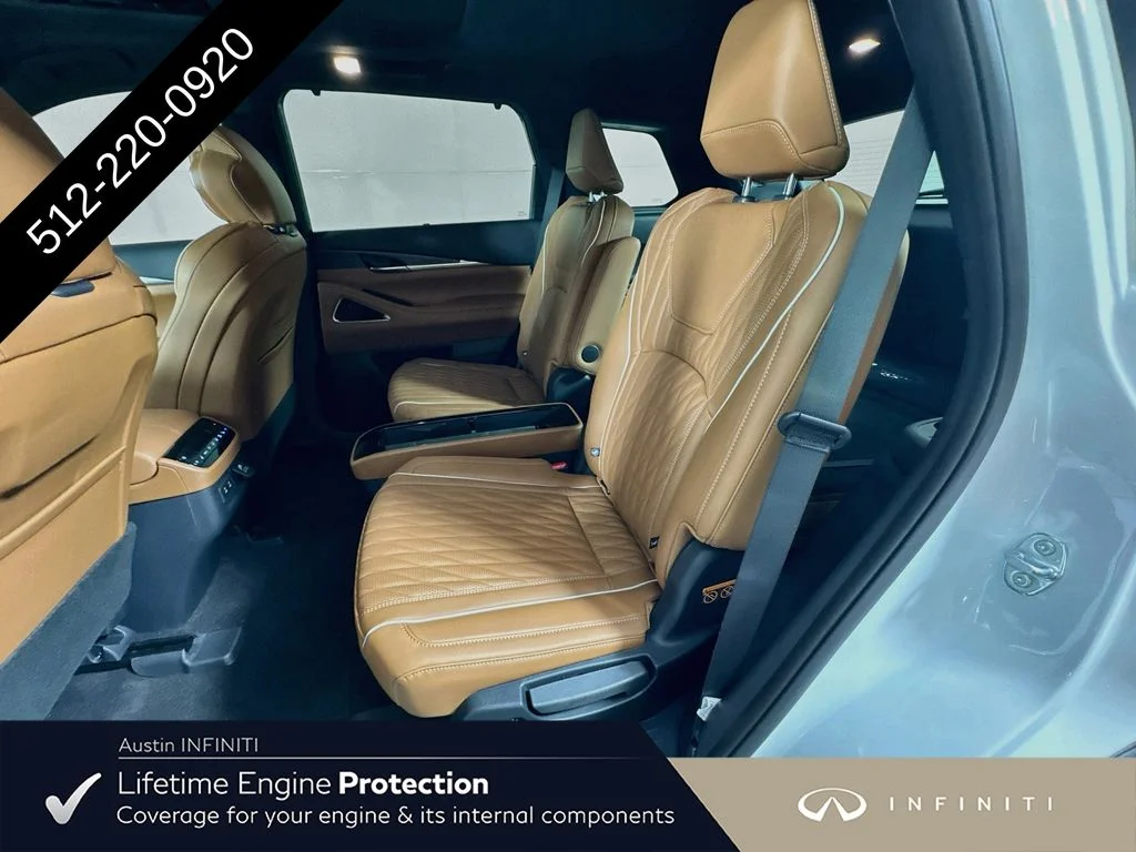 New 2027 White INFINITI Autograph image 31