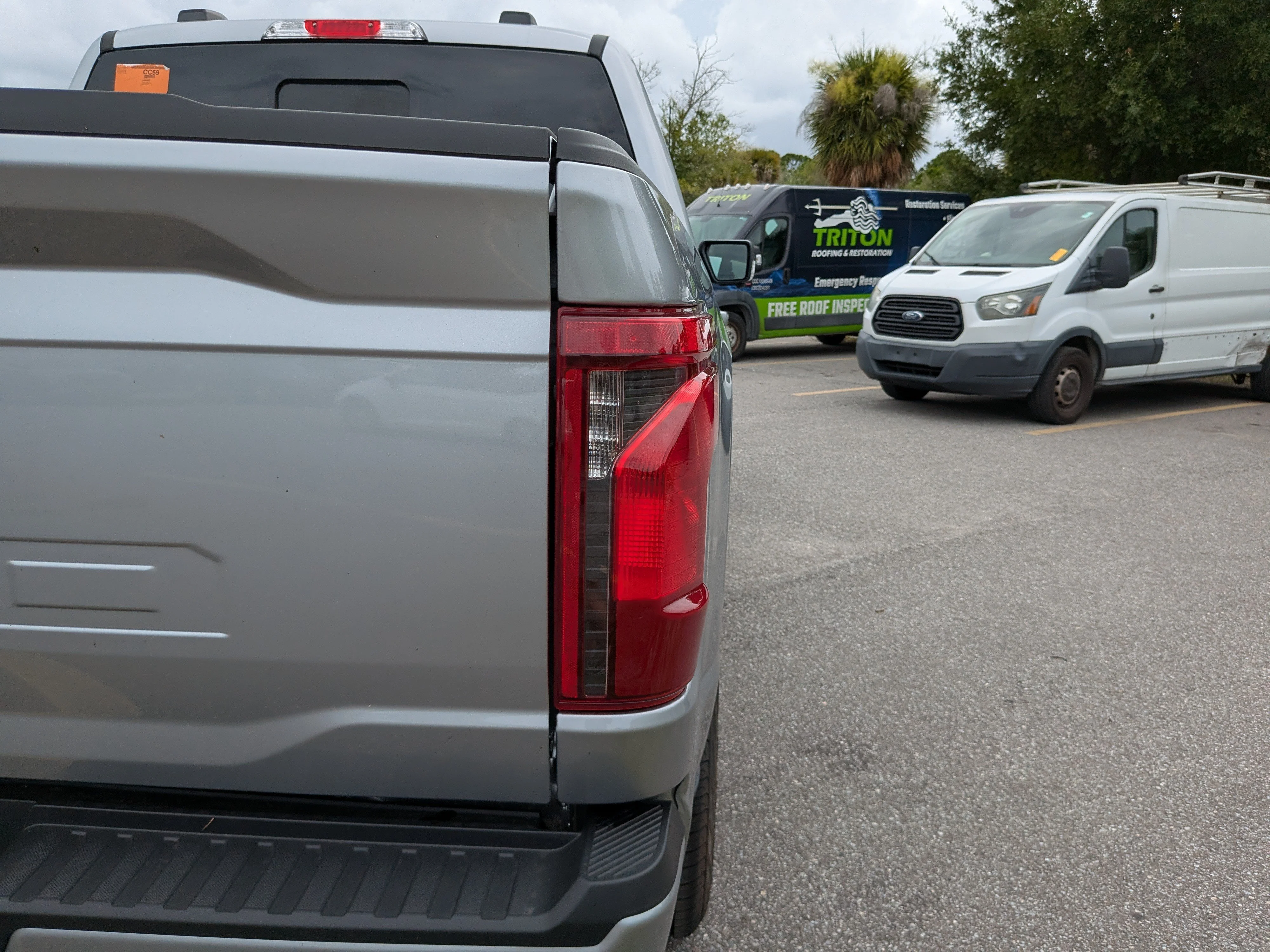 New 2026 Iconic Silver Metallic Ford XLT image 11