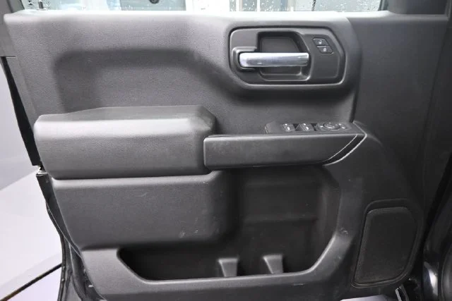 Used 2020  Chevrolet Custom image 21