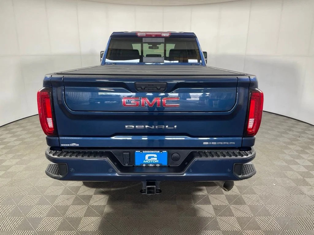 Used 2022 Blue GMC Denali image 7