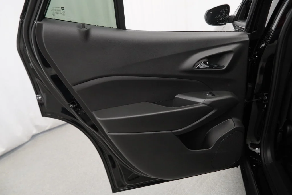 New 2026 Mosaic Black Metallic Chevrolet 1RS image 32
