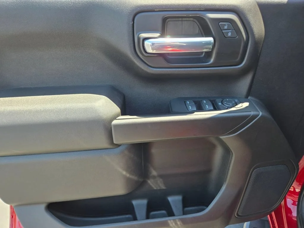Used 2022 Cherry Red Tintcoat Chevrolet Custom image 18