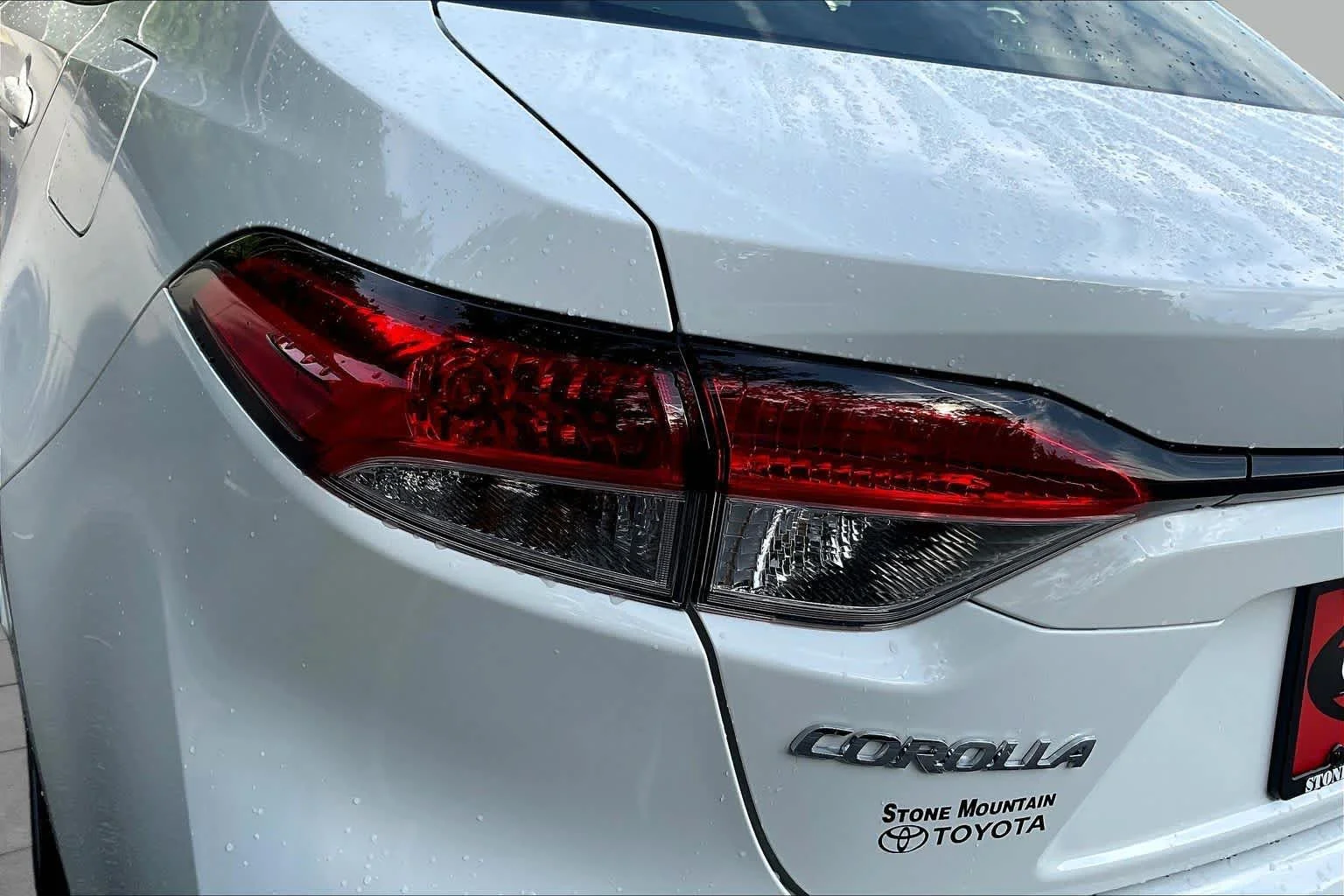 Used 2026 Ice Cap Toyota Hybrid LE image 28