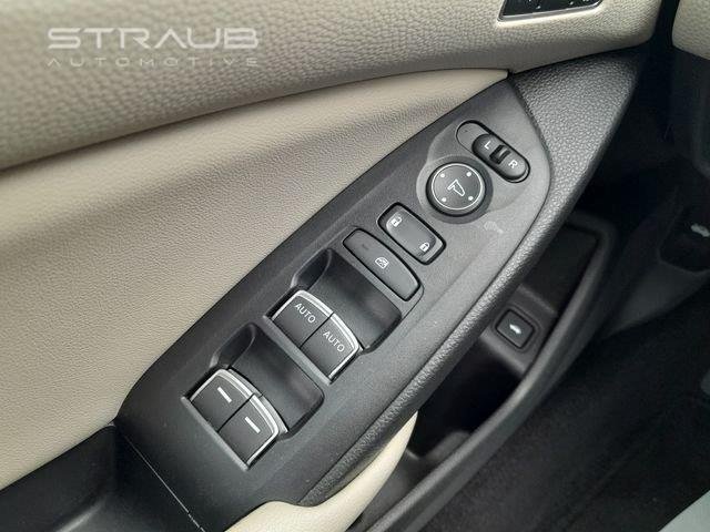 Used 2019 Platinum White Pearl Honda Touring image 38