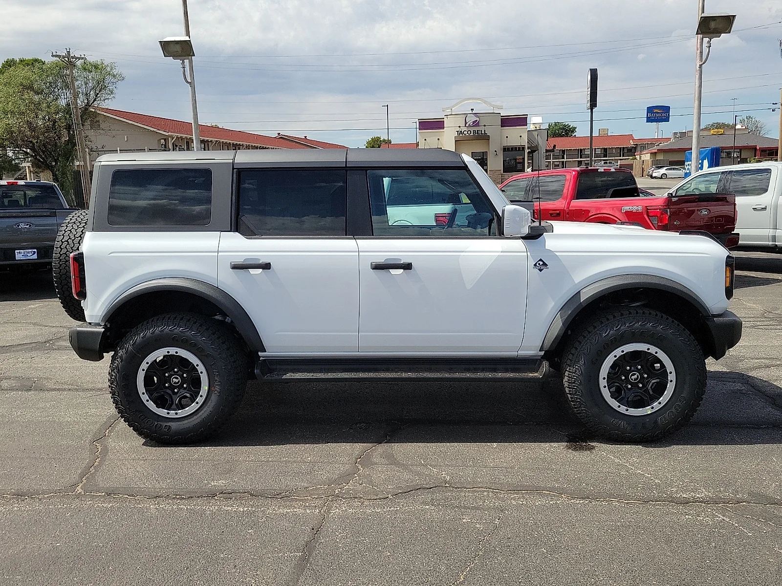 New 2026 Oxford White Ford Outer Banks&reg; image 5