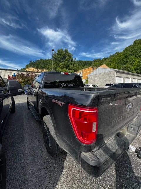 Used 2021 Black Ford XLT image 3