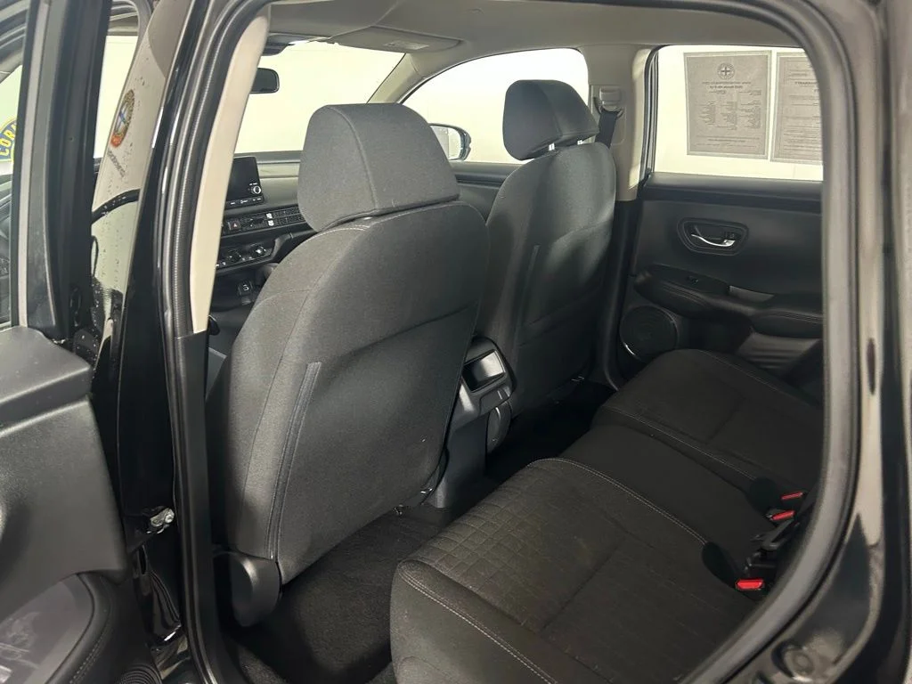 Used 2025  Honda LX image 13