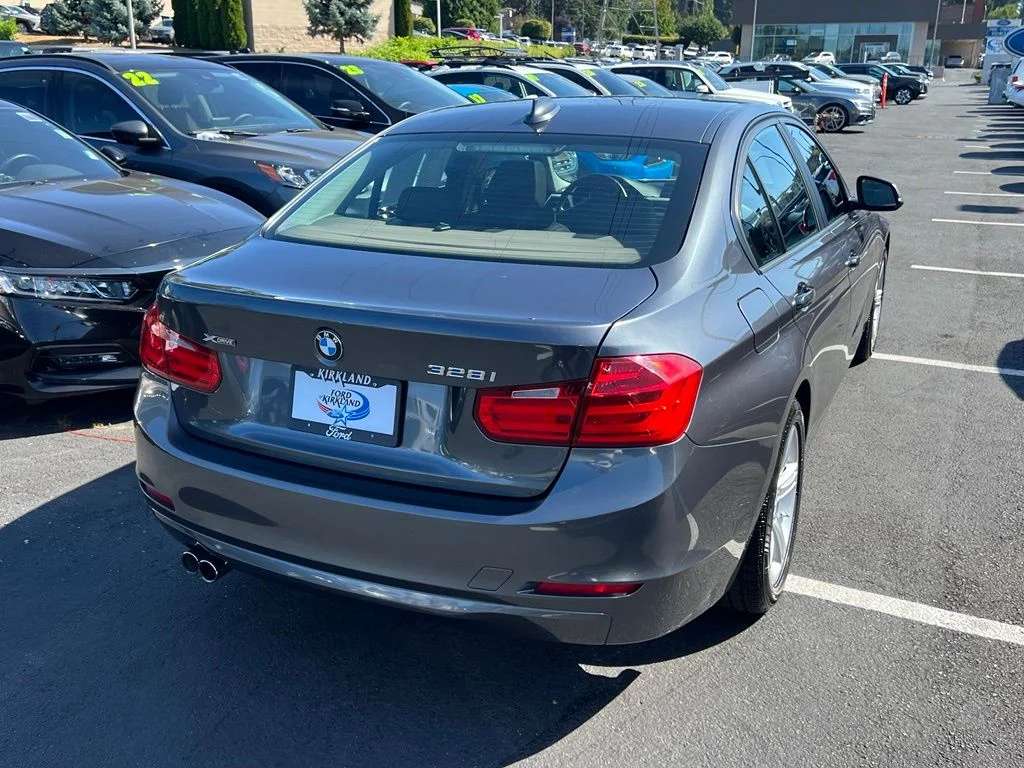 Used 2013 Mineral Gray Metallic BMW 328i xDrive image 7
