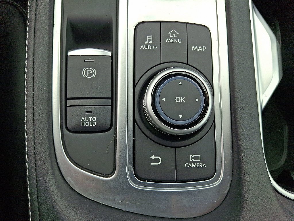 Used 2026 White INFINITI LUXE image 24