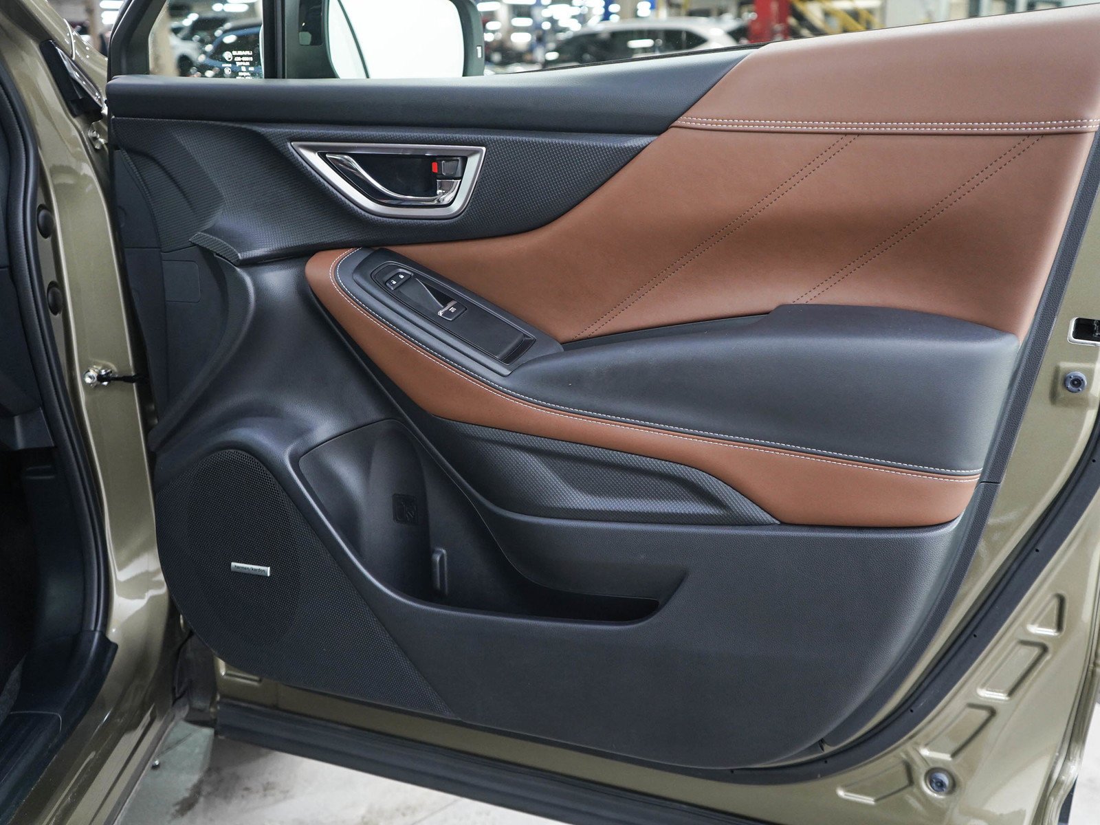 Used 2024 Autumn Green Metallic Subaru Touring image 9