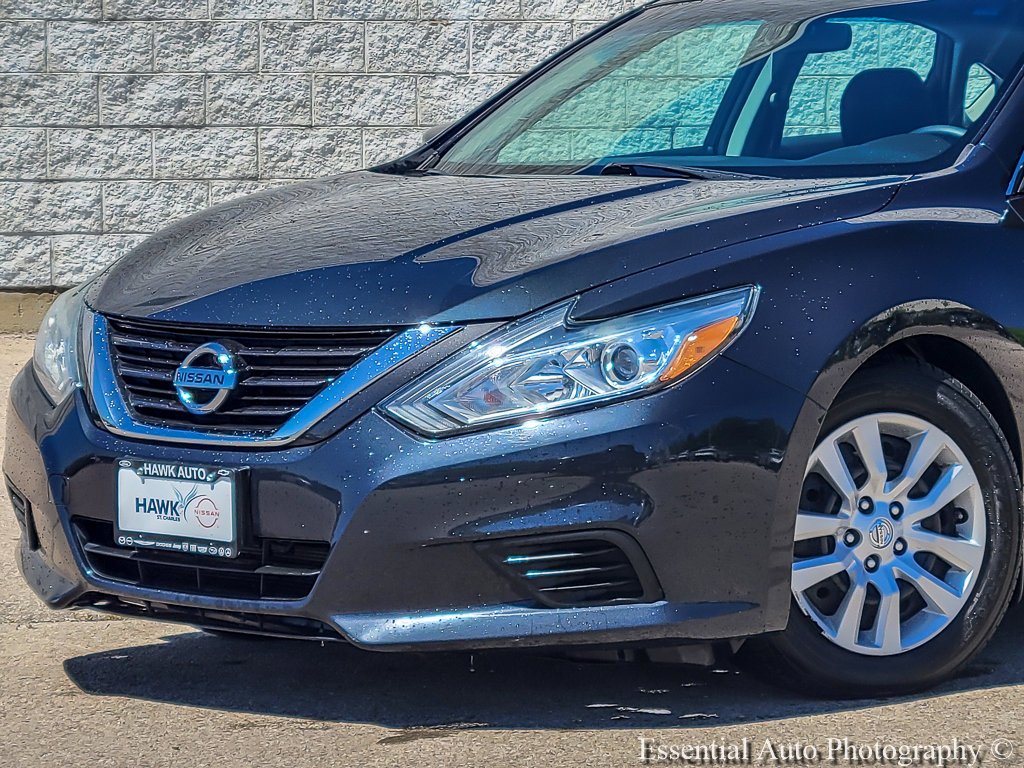 Used 2017 Storm Blue Nissan 2.5 S image 2