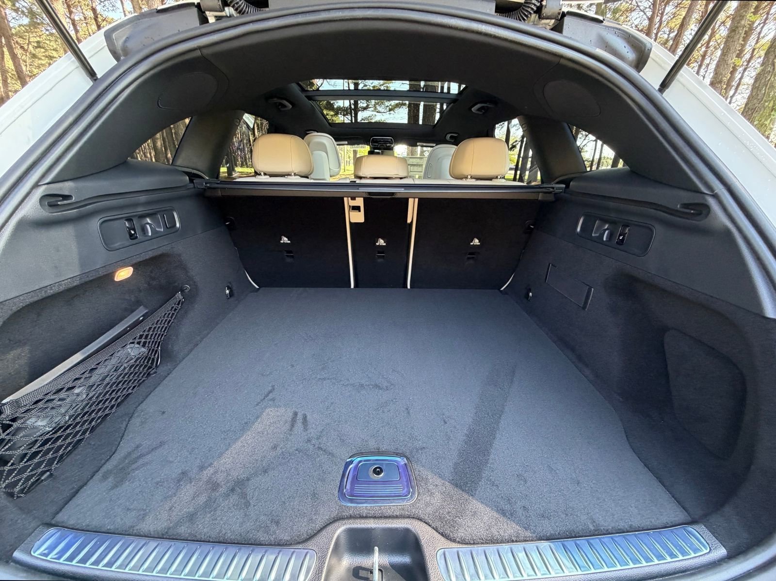 New 2026 Polar White Mercedes-Benz GLC 300 image 37
