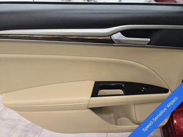 Used 2013 Ruby Red Metallic Ford SE image 18