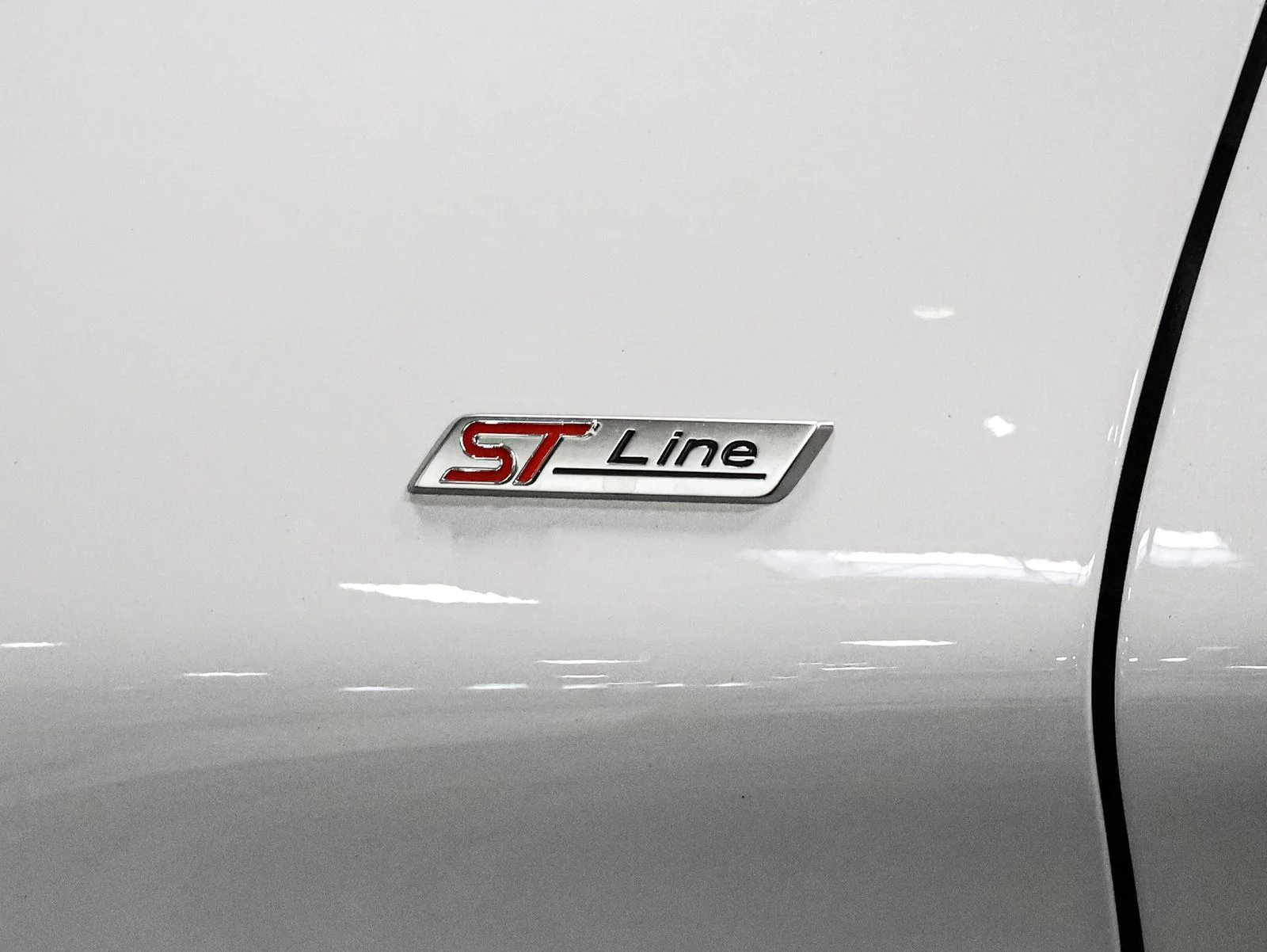 2026 Ford Explorer ST-Line - Photo 19