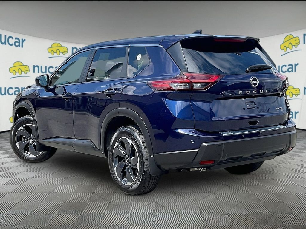 Used 2025 Blue Nissan SV image 4