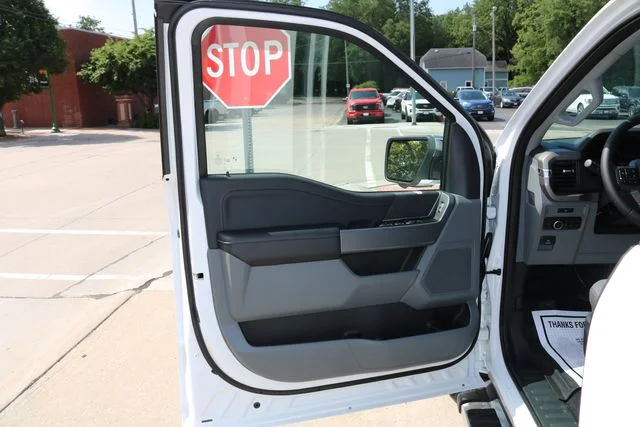 New 2026 Oxford White Ford XLT image 22