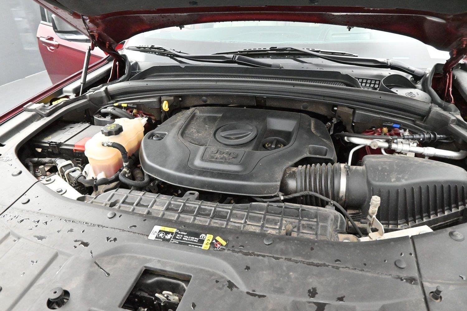 Used 2022 Velvet Red Pearlcoat Jeep Overland image 33