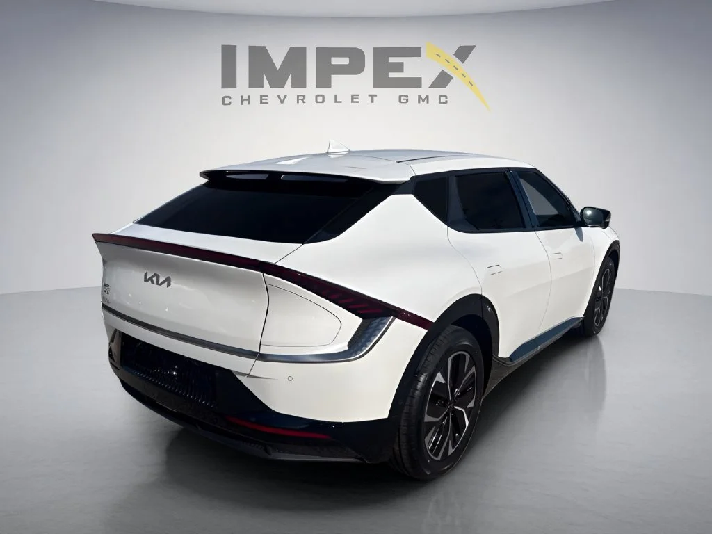 Used 2023 White Kia Wind image 5