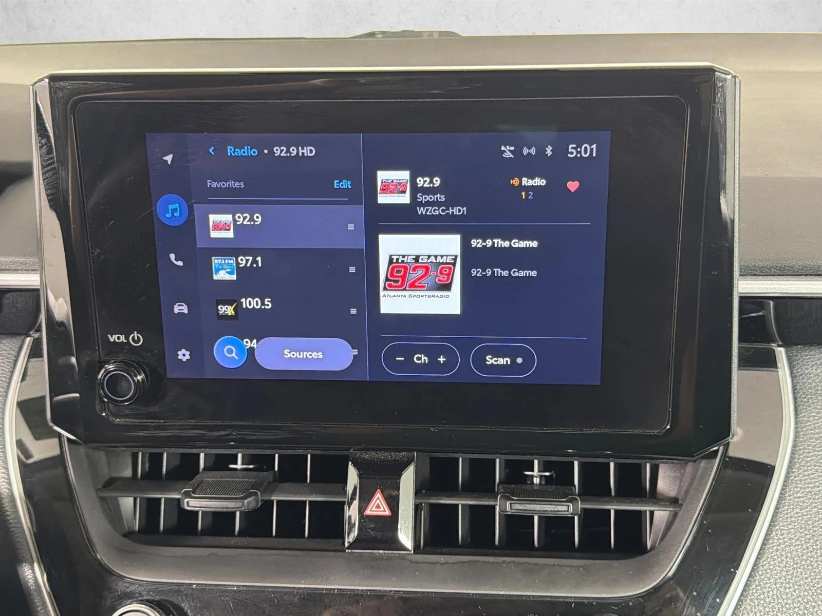 Used 2023 Gray Toyota LE image 28