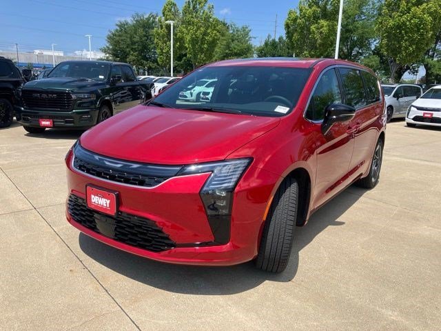 New 2027 Red Hot Pearl-Coat Exterior Paint Chrysler Limited image 3
