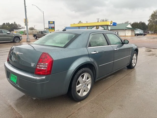 Used 2006 Green Chrysler Base image 5
