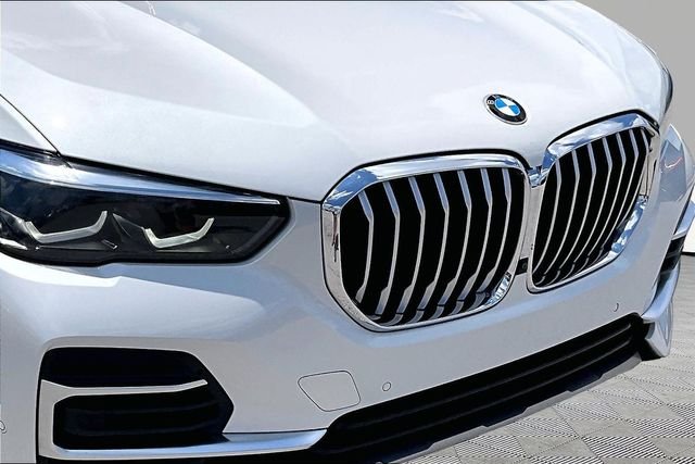 Used 2023 White BMW xDrive40i image 30
