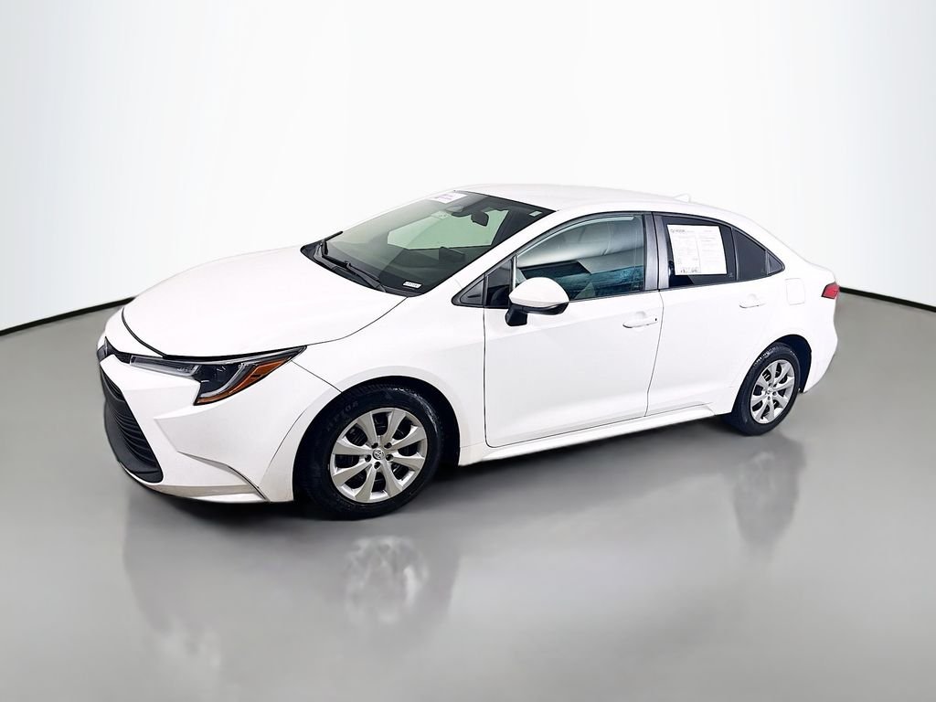 Used 2023 Ice Cap Toyota LE image 3