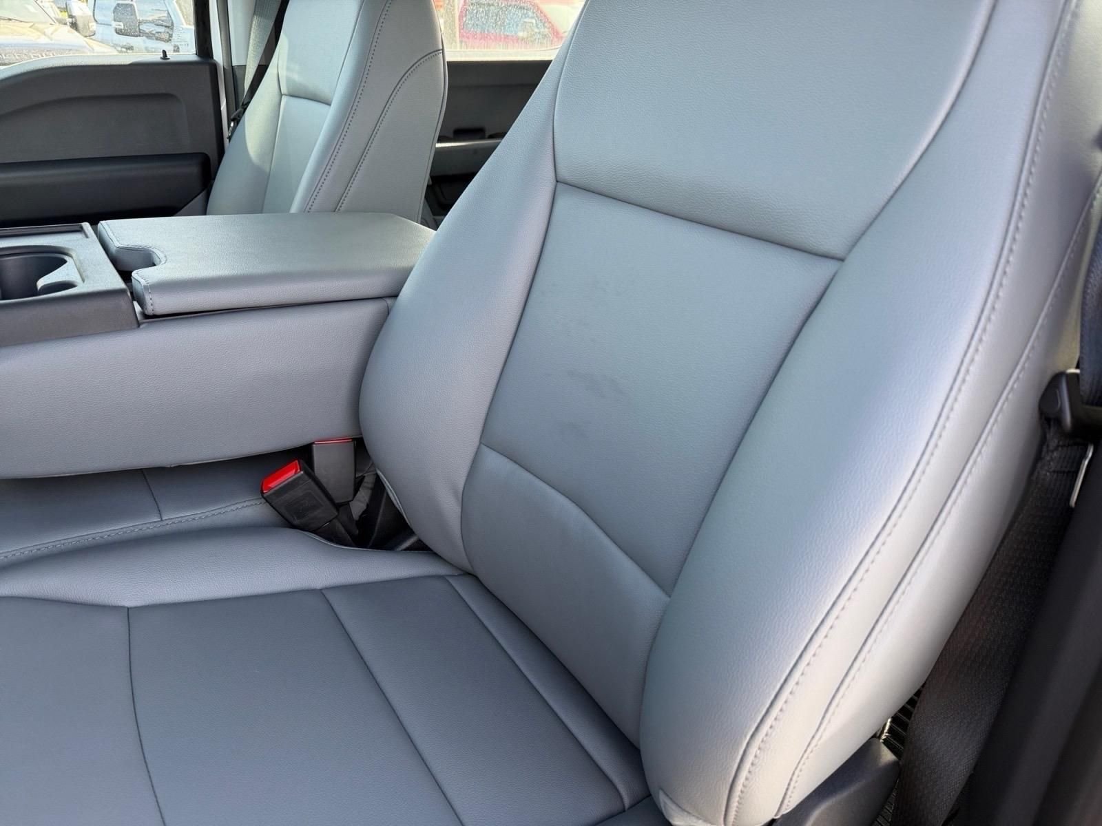 New 2026 Oxford White Ford F-250® XL image 10