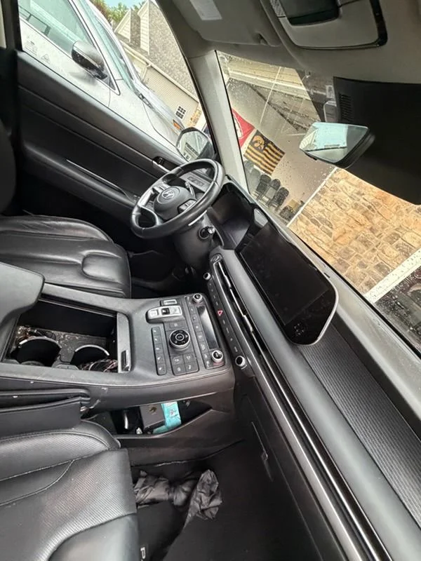 Used 2023 Gray Hyundai Limited image 7
