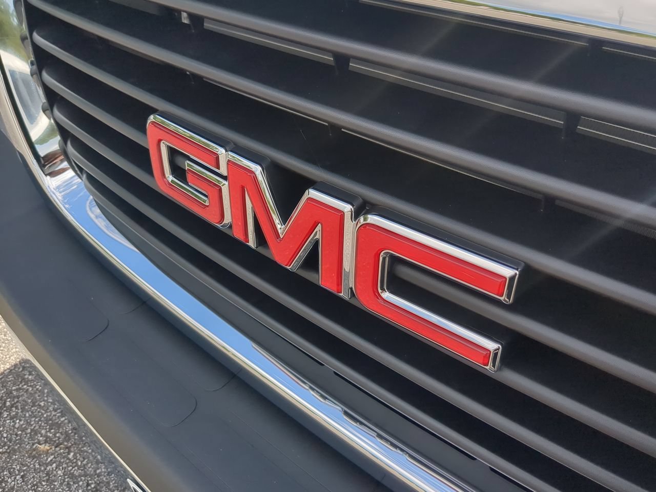 New 2026 Summit White GMC LS image 27