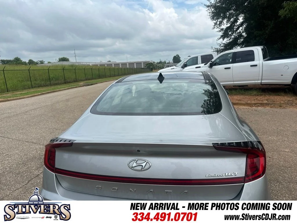 Used 2021 Silver Hyundai Limited image 8
