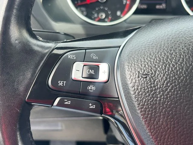 Used 2019 White Volkswagen 2.0T SE image 18