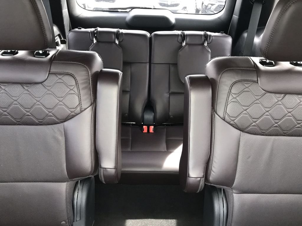 Used 2025 White Ford Platinum image 24