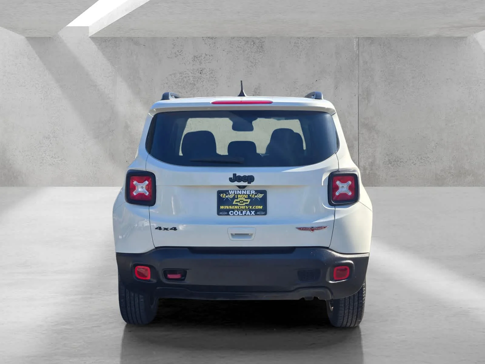 Used 2023  Jeep Trailhawk image 5