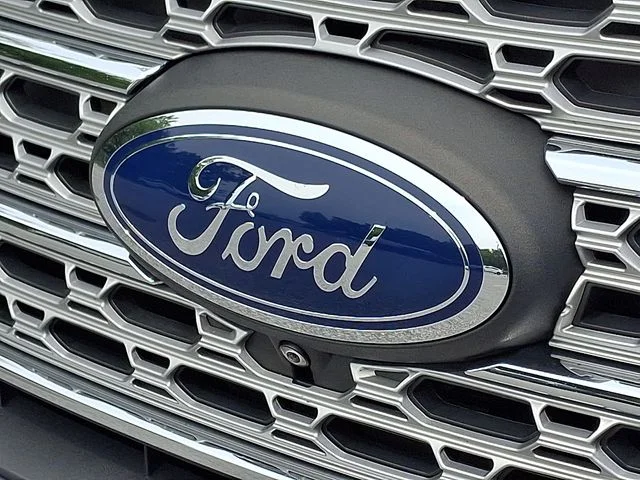 Used 2021 Blue Ford Limited image 31