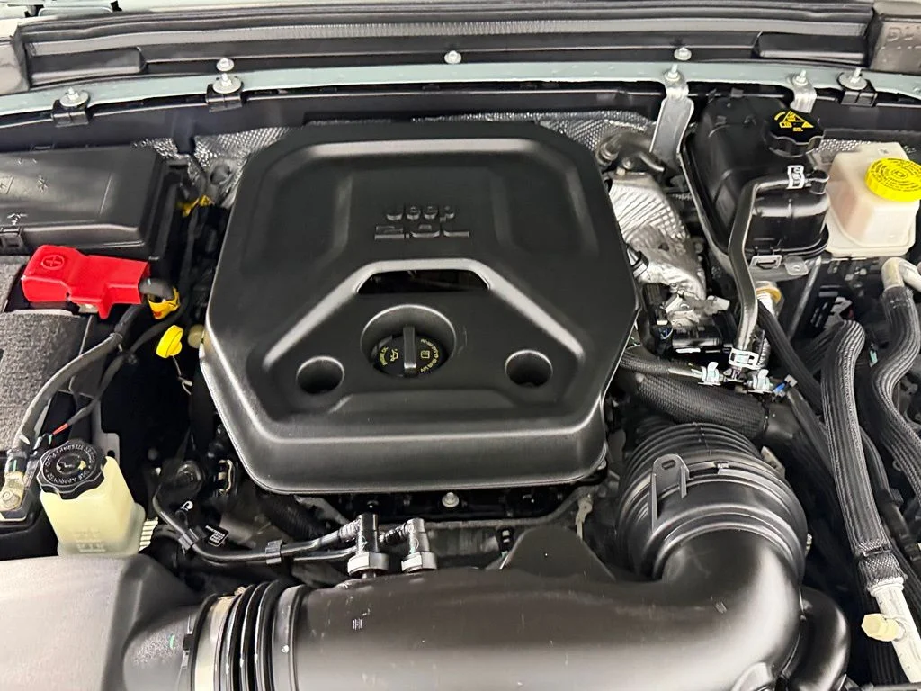 Used 2024  Jeep Rubicon 4xe image 31
