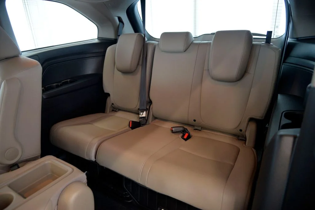 Used 2023 White Honda EX-L image 30