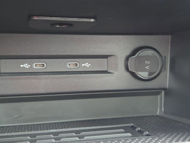 New 2026 Black Volkswagen 1.5T SE image 9