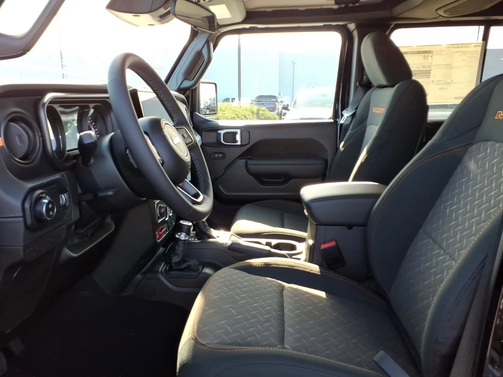 New 2026 Black Clear-Coat Exterior Paint Jeep Mojave image 15