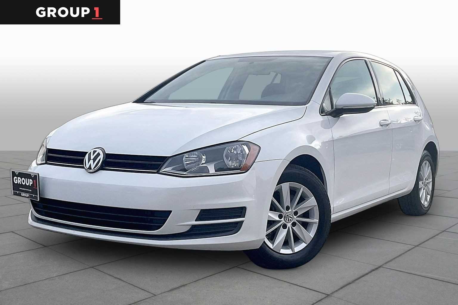 2017 Volkswagen Golf TSI S 4-Door's photo